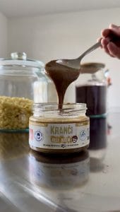 domaći krem od lešnika tekstura bez palminog ulja prirodni namaz Lesnikovac kašika